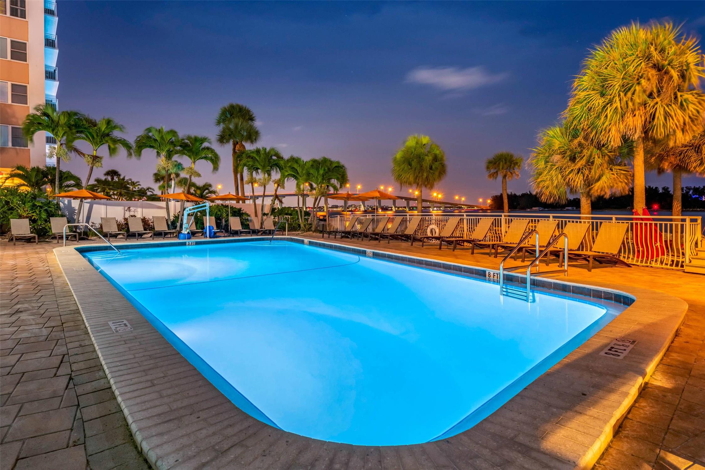 Winter the Dolphins Beach Club, an Ascend Collection Hotel 9/18