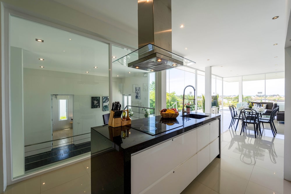 Phu Montra Villa With Ocean View A4 12/50