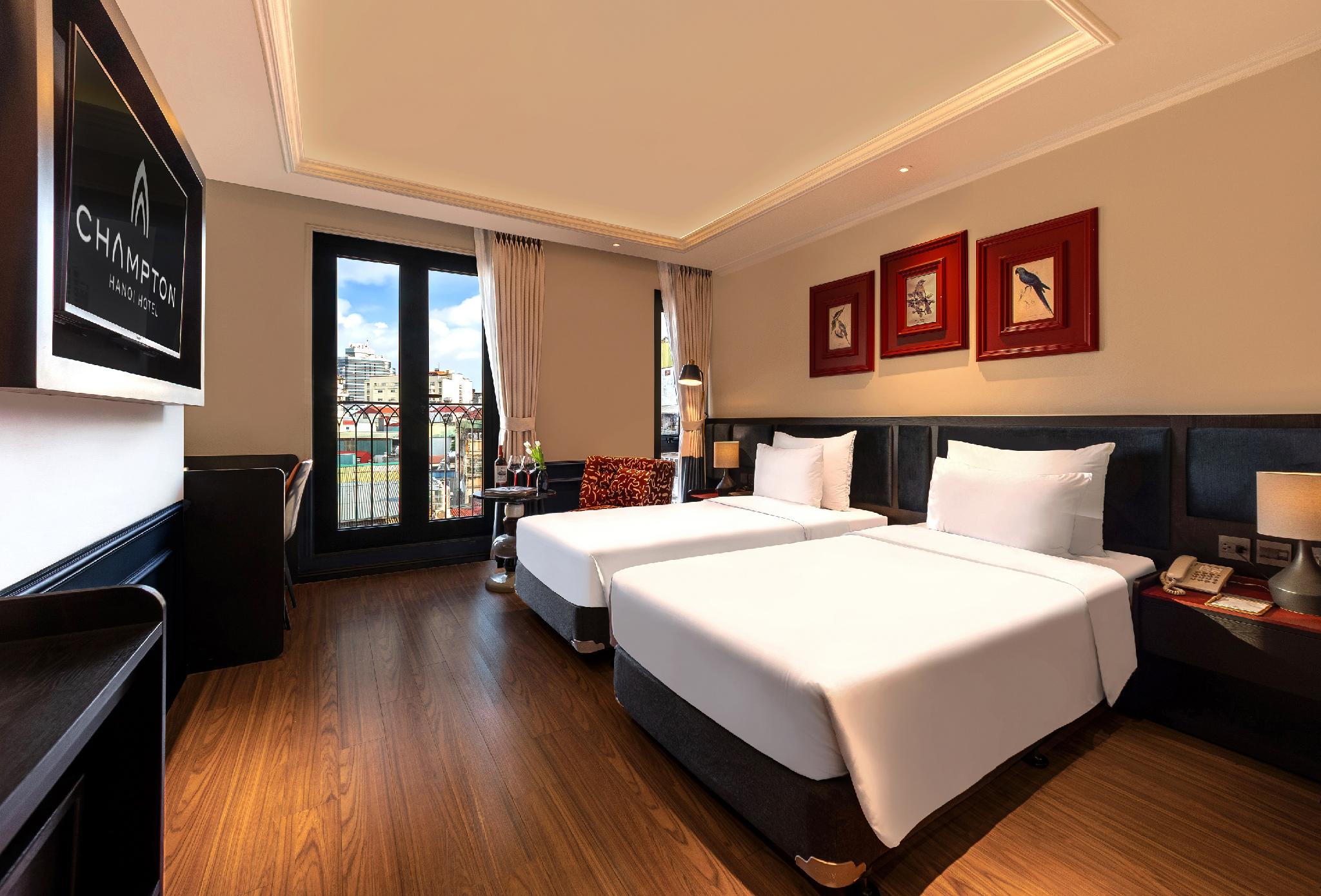 Old Quarter, Suite, Twin Beds, City View
