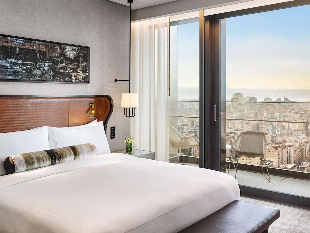 Fairmont Quasar Istanbul 12/79