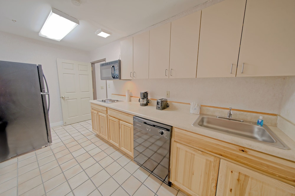 All Seasons Suites 54/54