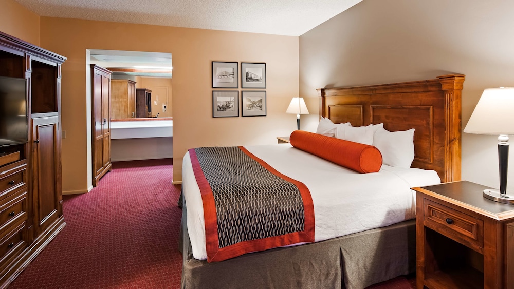 Best Western Plus King's Inn & Suites 13/37