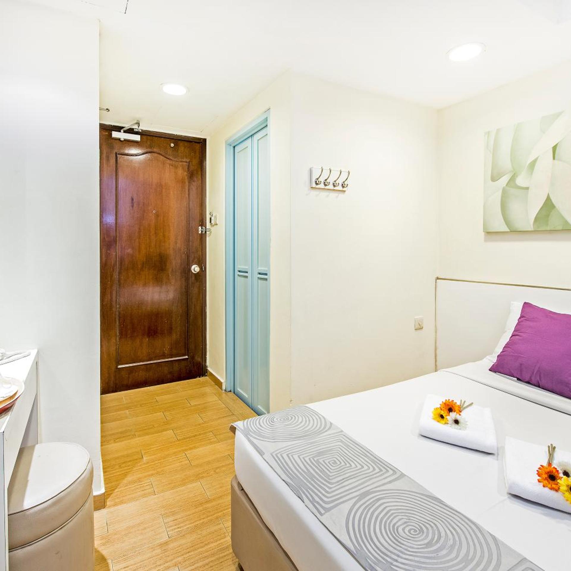 Standard, King Bed