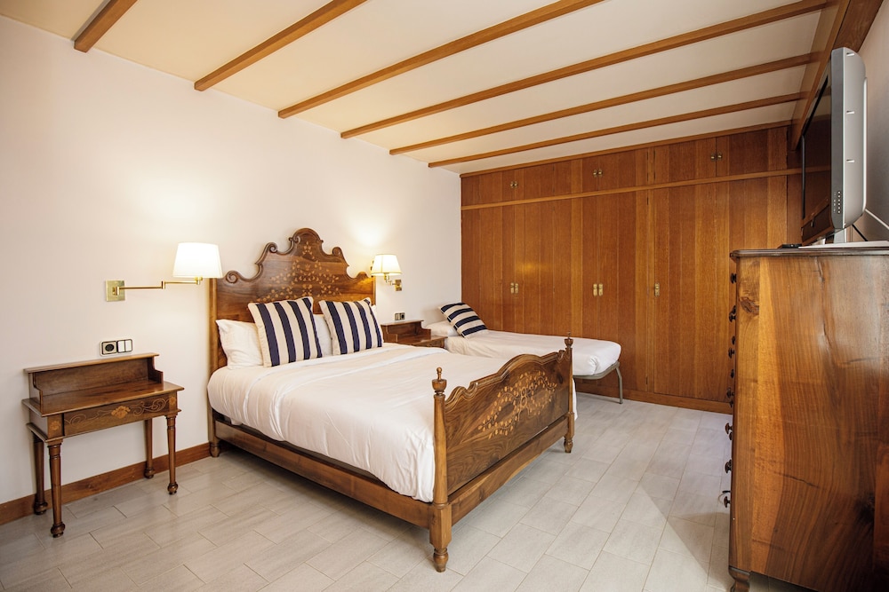 Hostal Mas 14/42