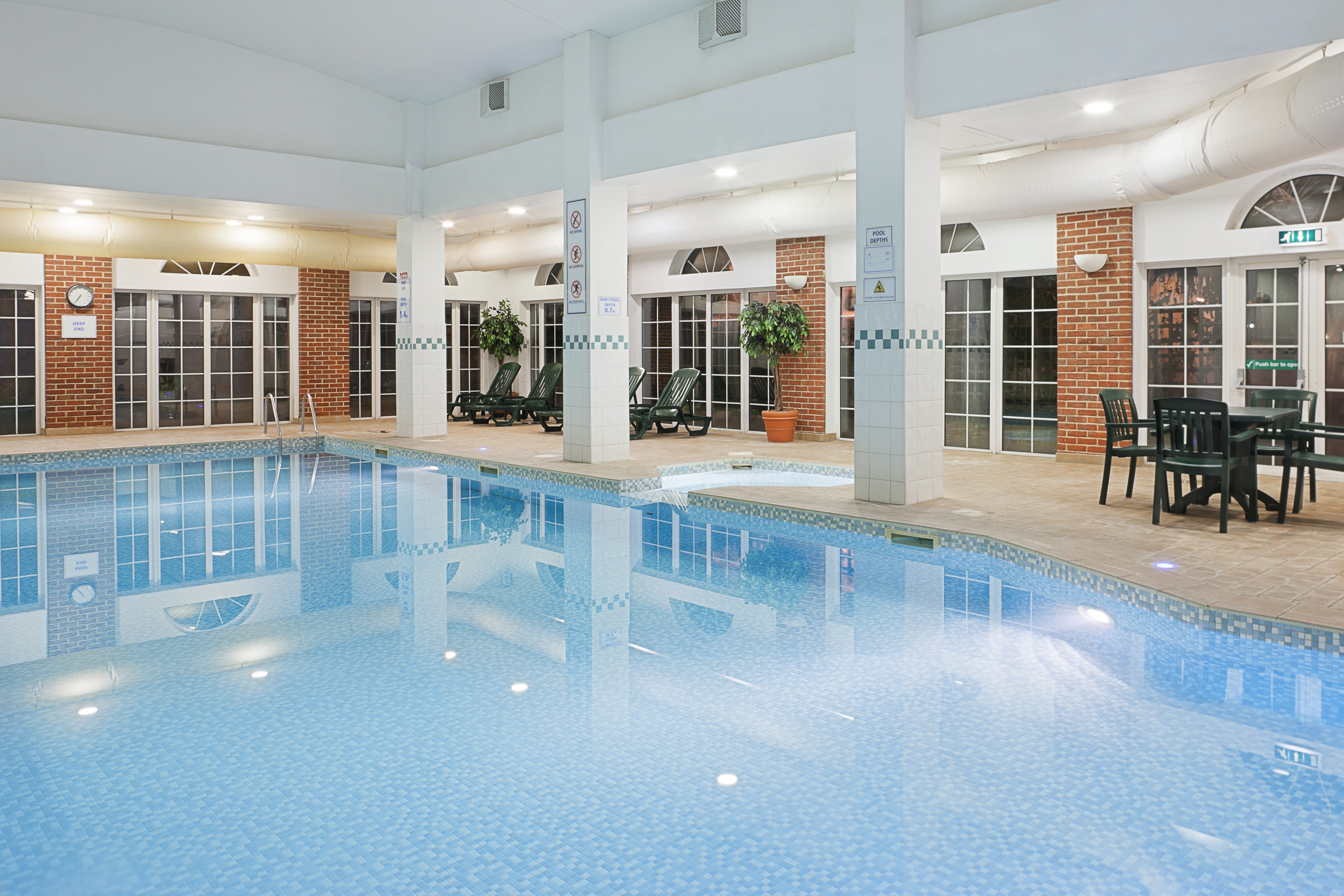 Holiday Inn Corby 34/77