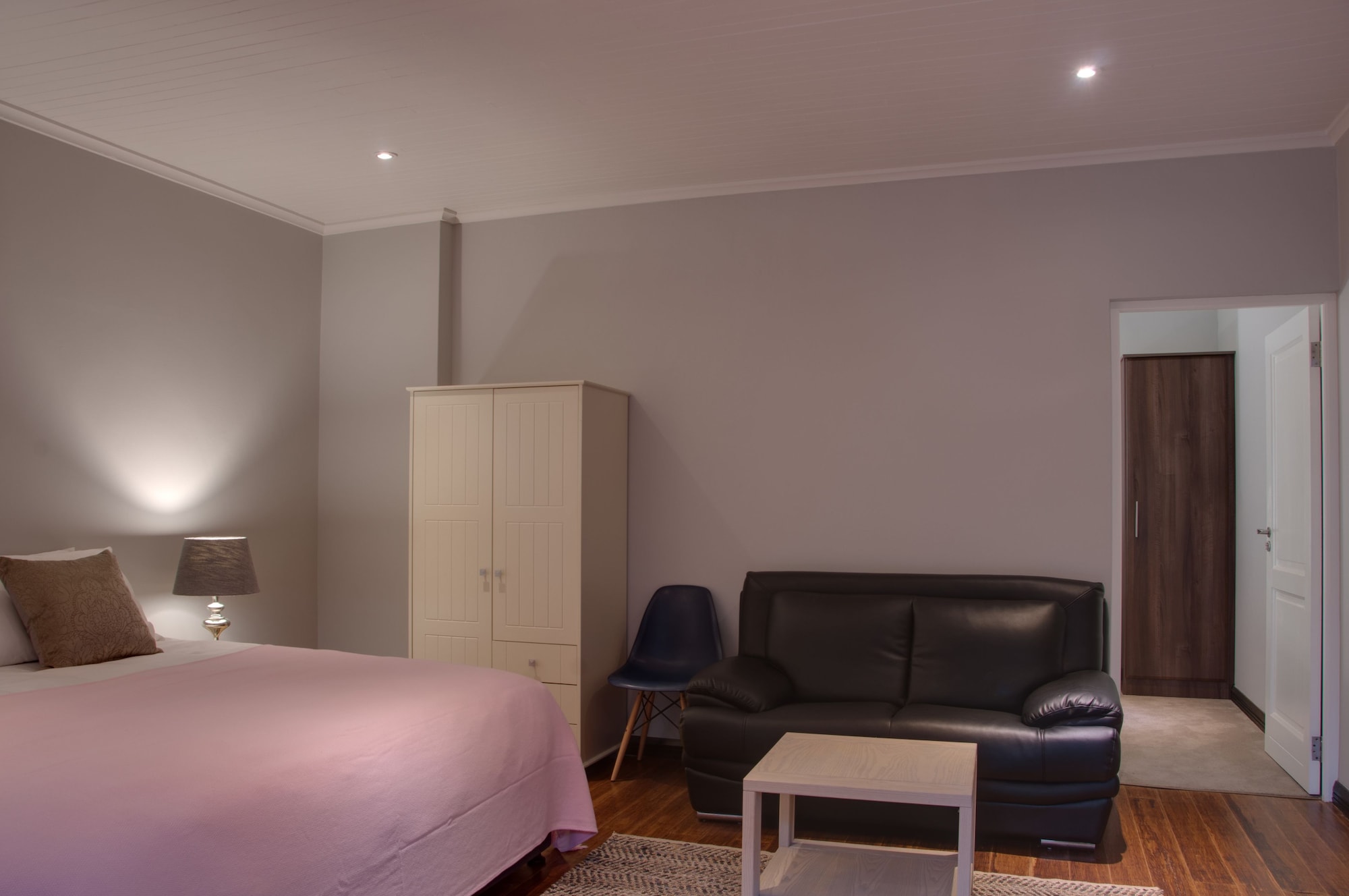 Self Catering, Family Suite