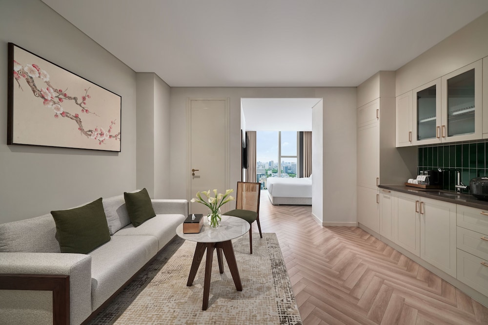 Epic Tower Swiss-Belresidences 53/71