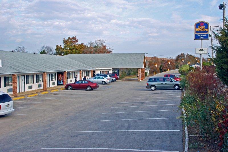 Hardy Village Inn 22/25