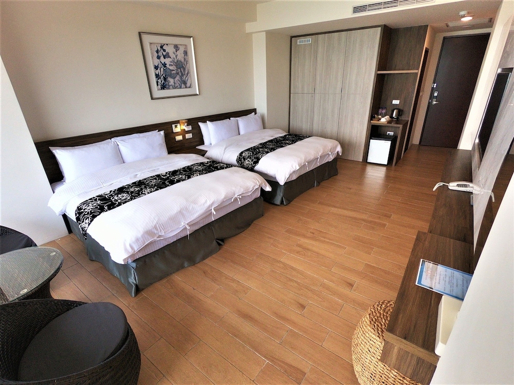 Ming Yue Hu Hotel 3/24
