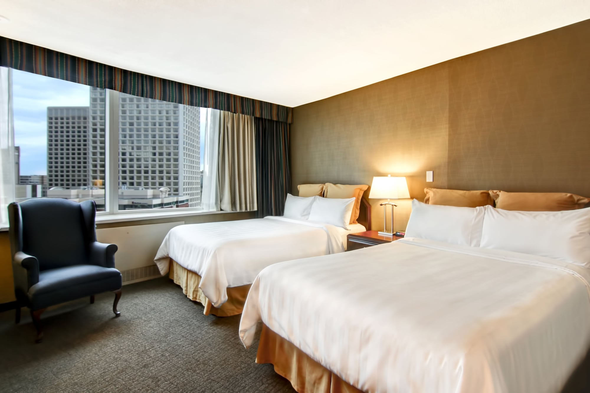 STANDARD, 2 DOUBLE BEDS, CITY VIEW
