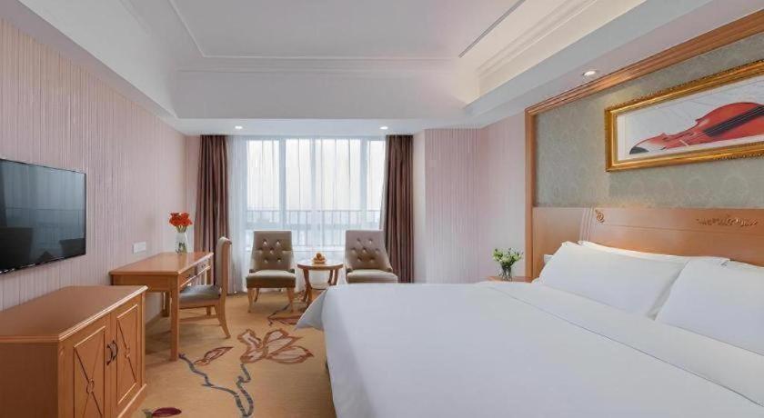 Vienna Hotel (Guilin Xing'an) 22/54