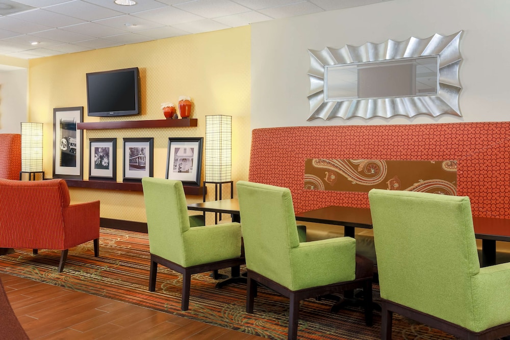 Hampton Inn Memphis-Walnut Grove/Baptist Hospital East 31/41