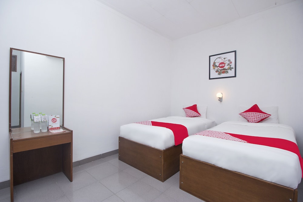 OYO 759 Hotel Dewi Sri 5/17