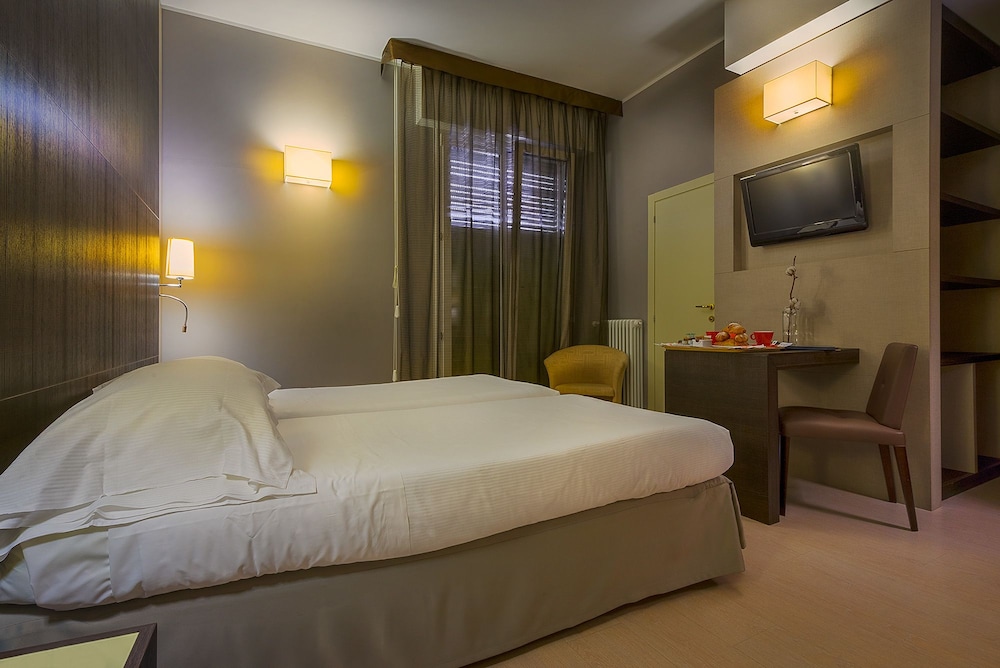 Hotel Maggiore Bologna 41/63
