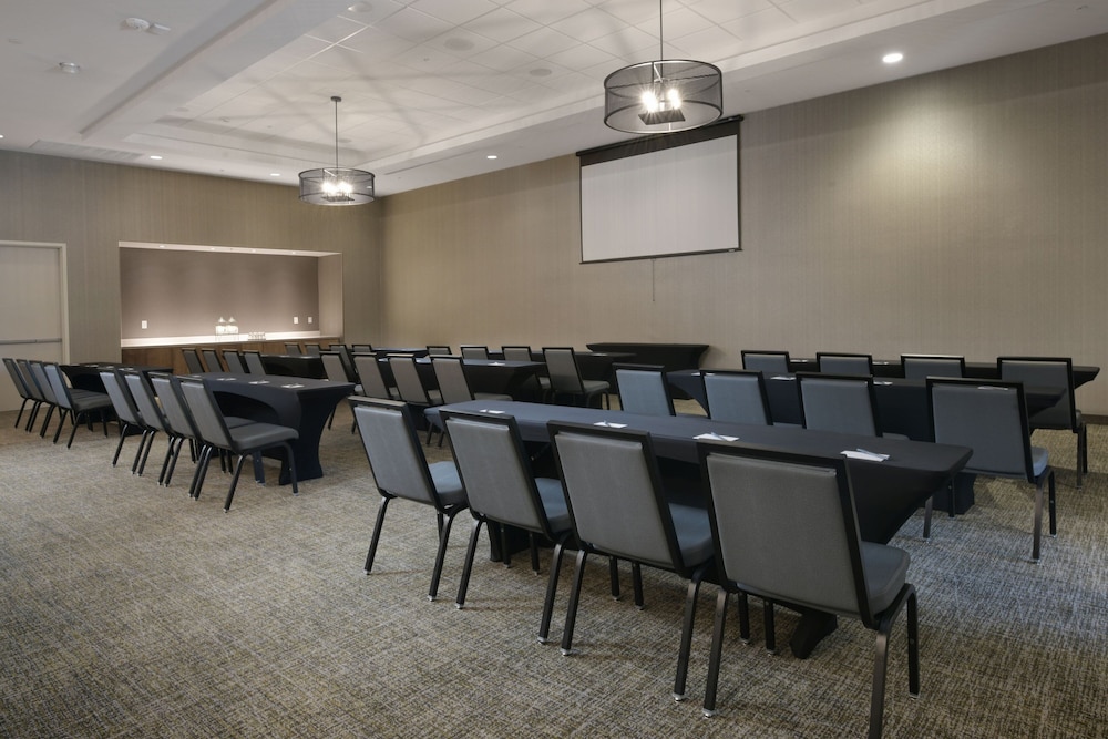 SpringHill Suites Lindale 22/29