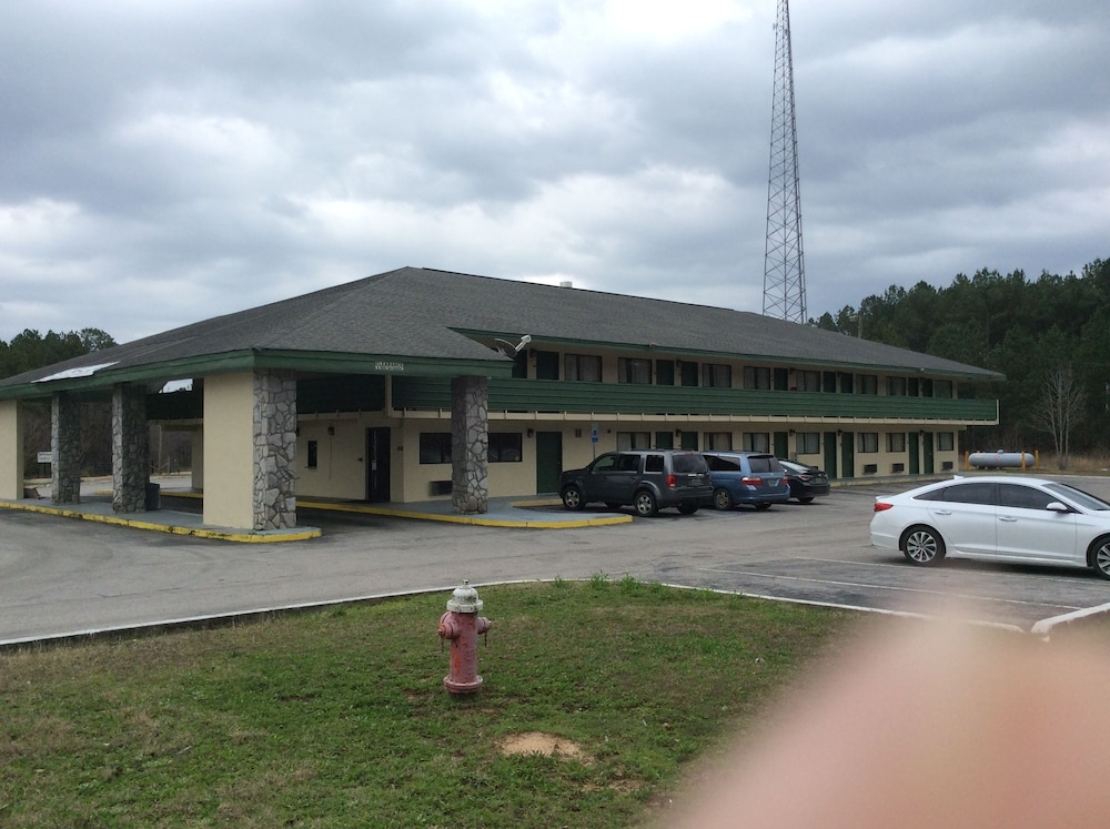 Days Inn by Wyndham York Alabama 30/32