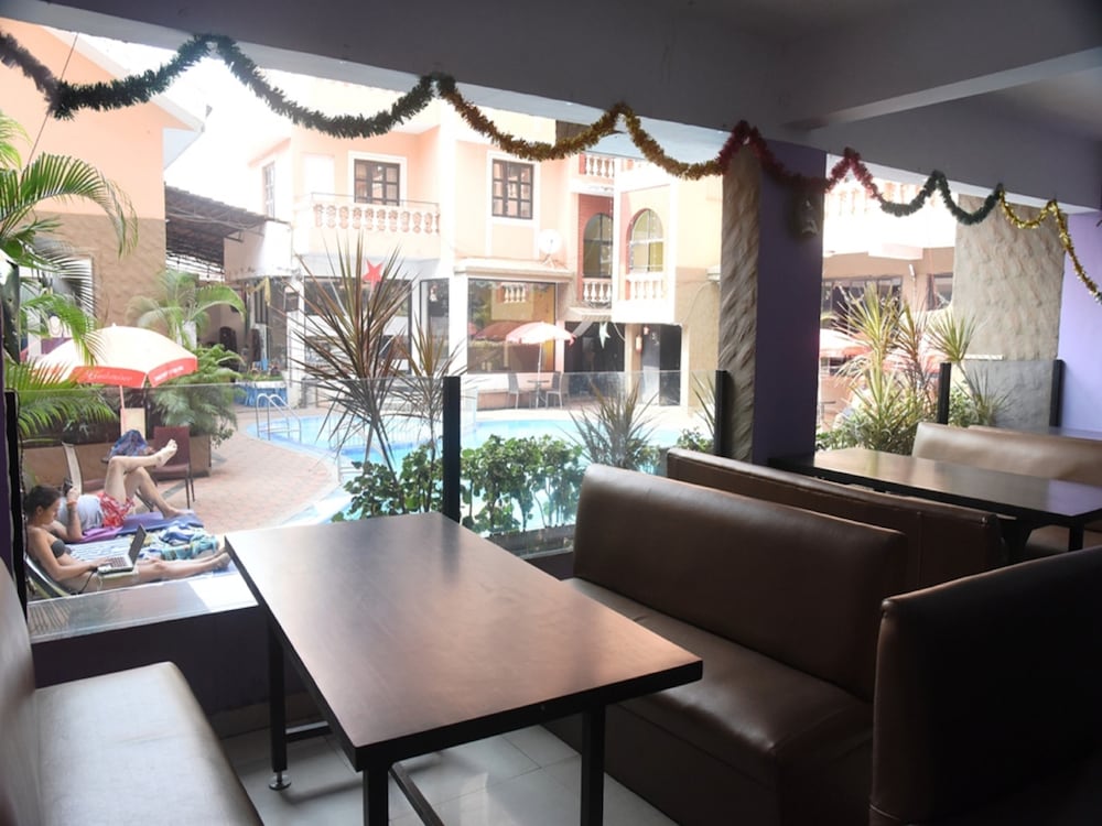 TICLO RESORTS 25/47
