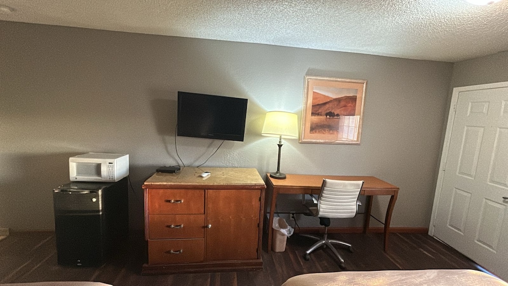 HiWay Inn Express Elk City Route 66 34/49