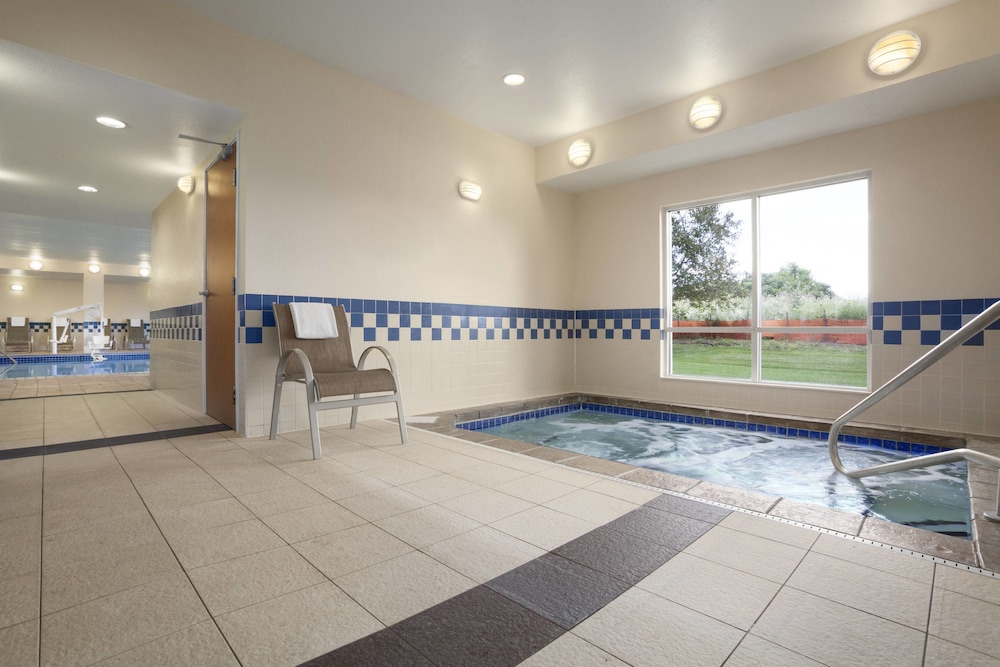 Fairfield Inn Suites Minneapolis St Paul Airport 6/53