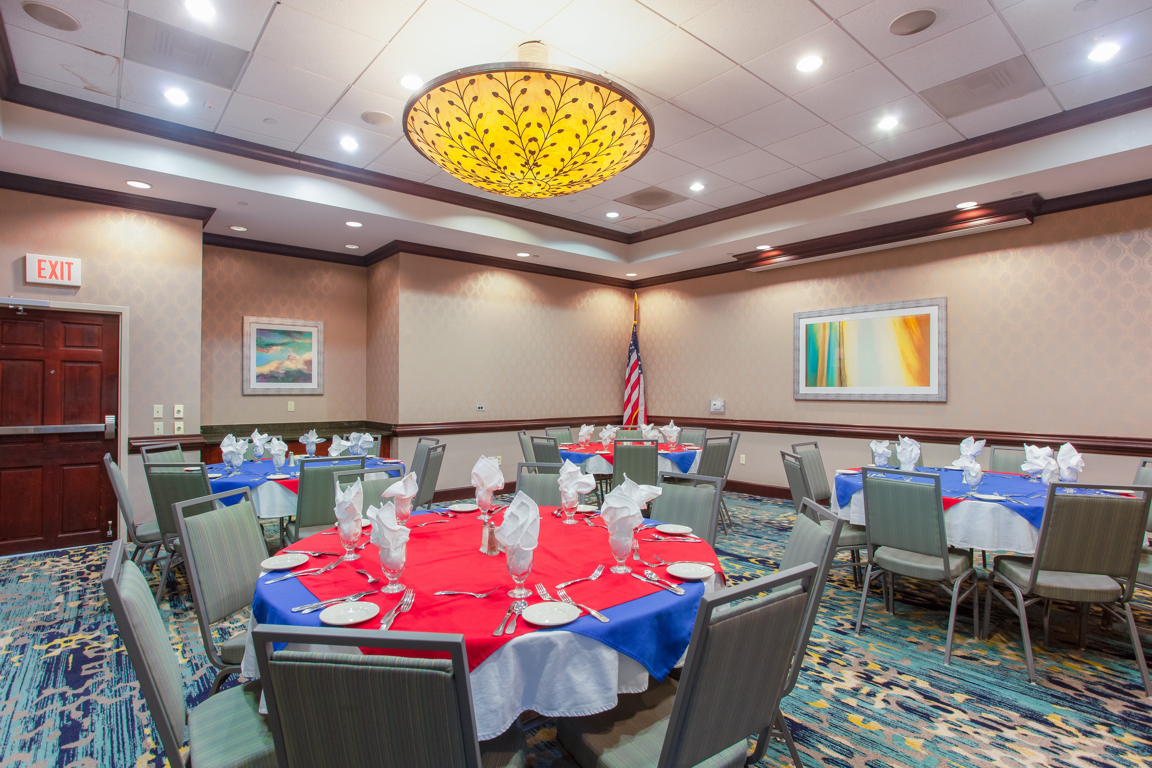 Holiday Inn Hotel Suites Tallahassee Conference Center N 49/62