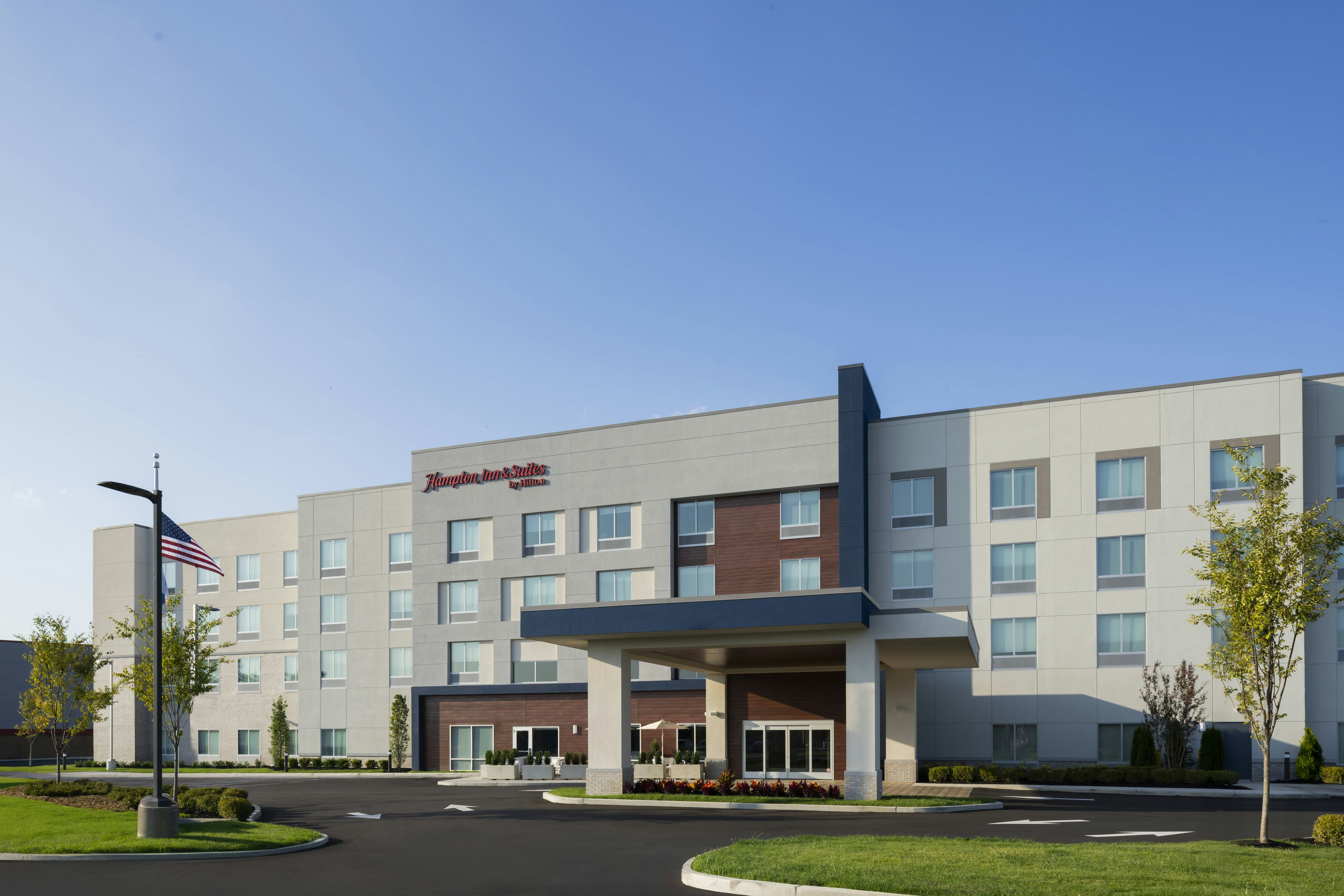Hampton Inn & Suites by Hilton Long Island Farmingdale 3/29