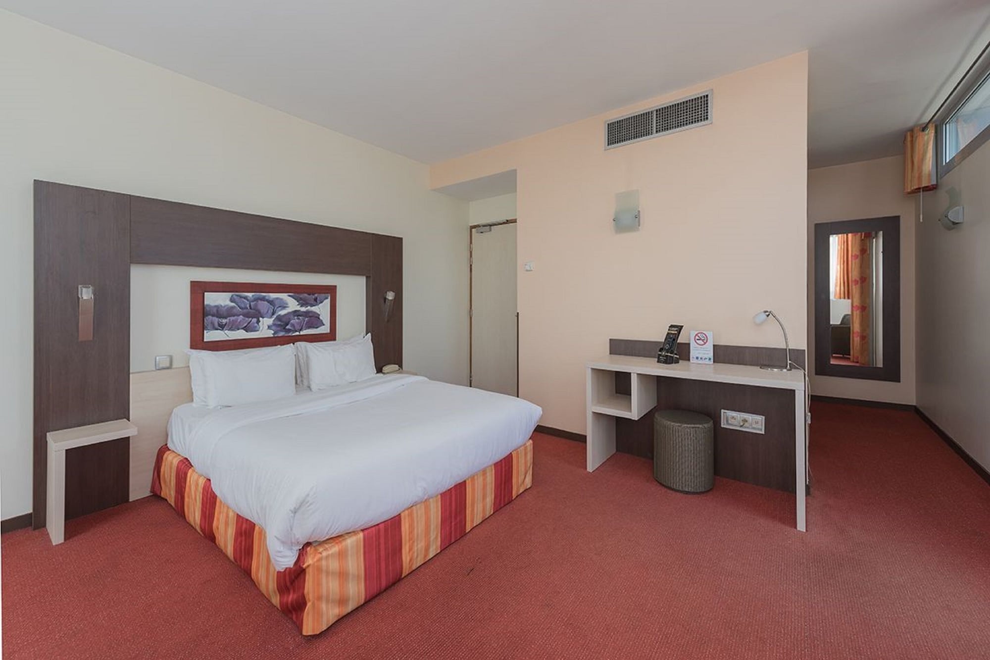 غرفة سوبيريور بسرير مزدوج، Citotel Hostellerie Saint Vincent Beauvais 2/5