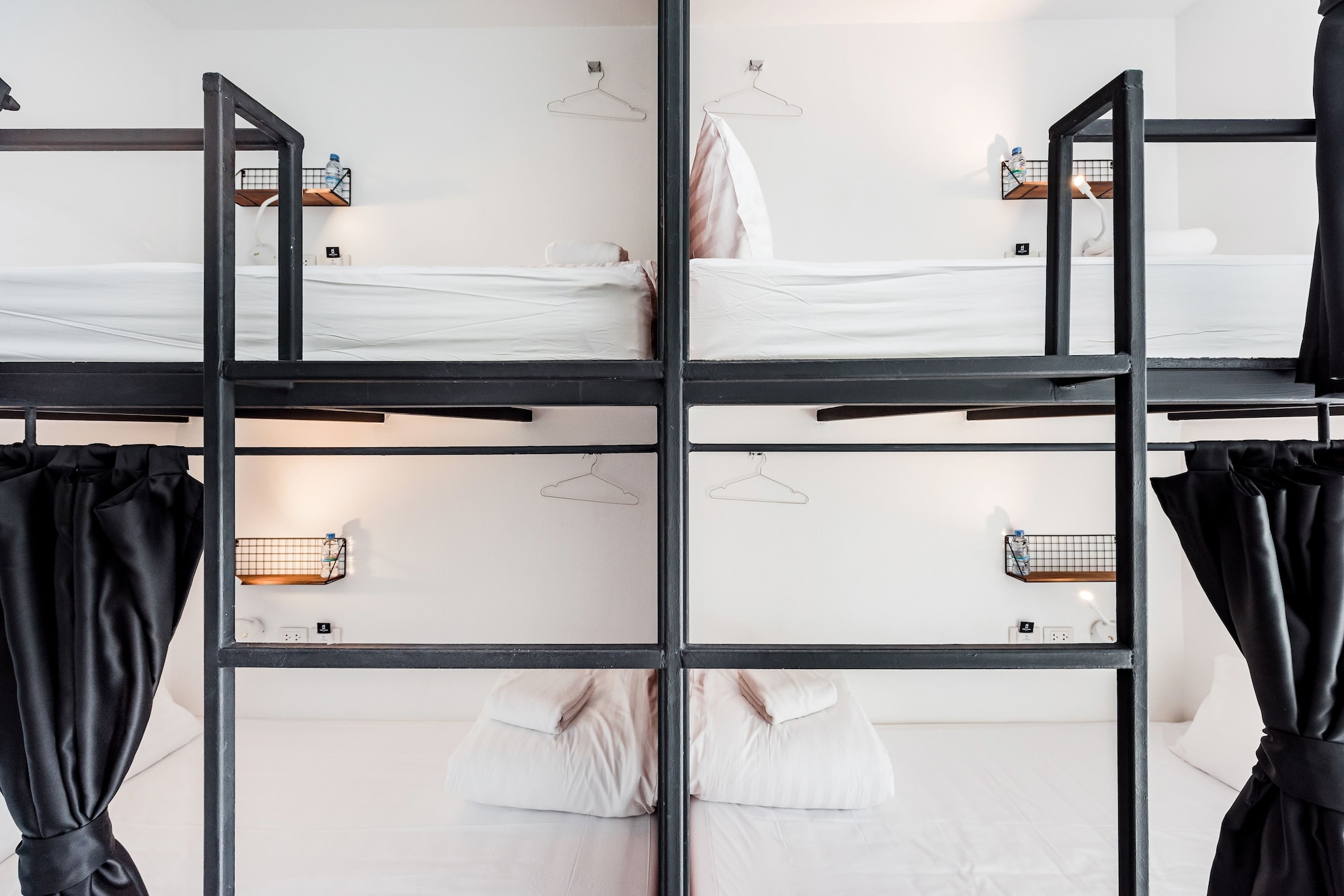 غرفة رباعية بأسرّة بطابقين، Book A Bed Poshtel - Hostel 5/5