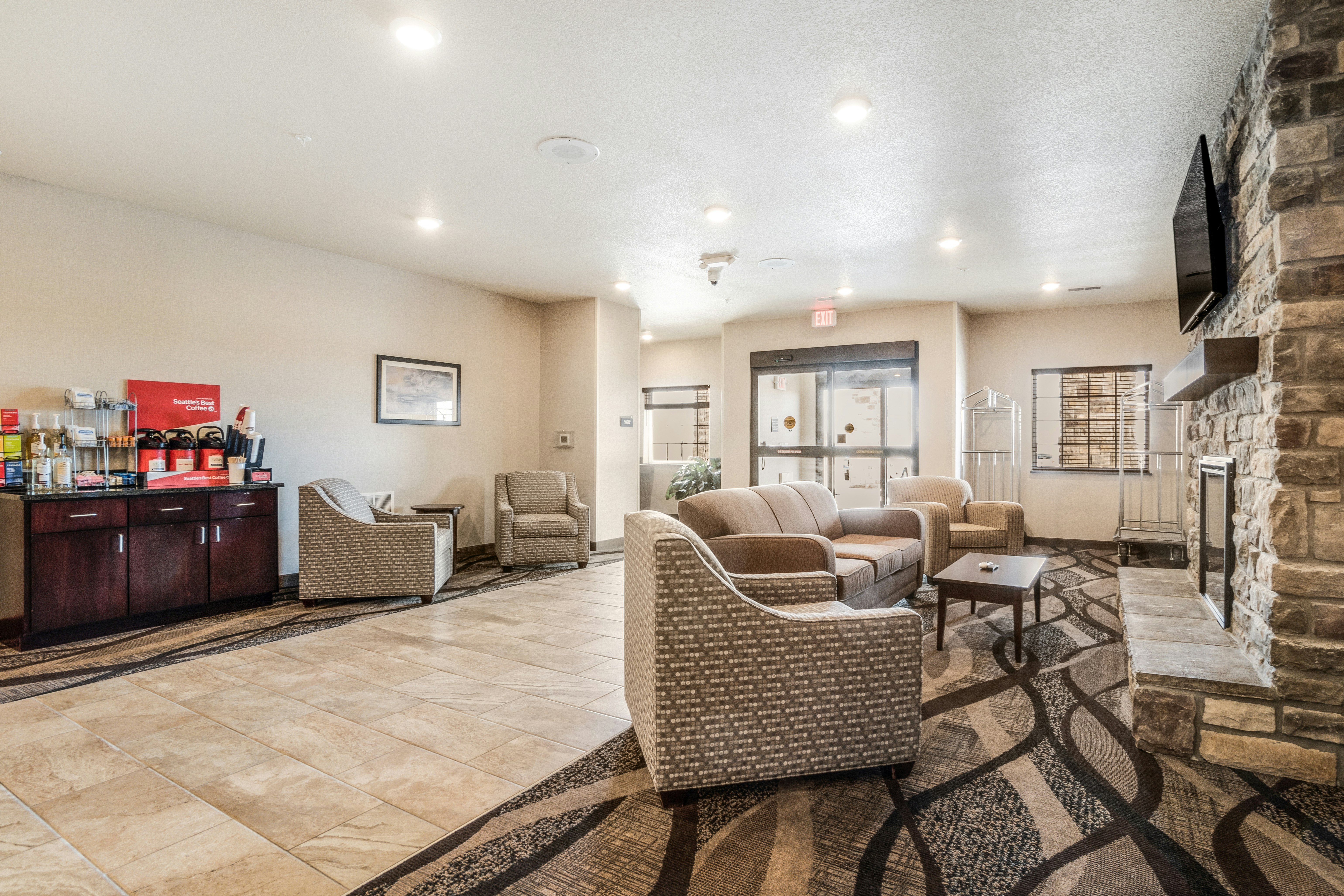 Cobblestone Hotel & Suites - Newport 42/61