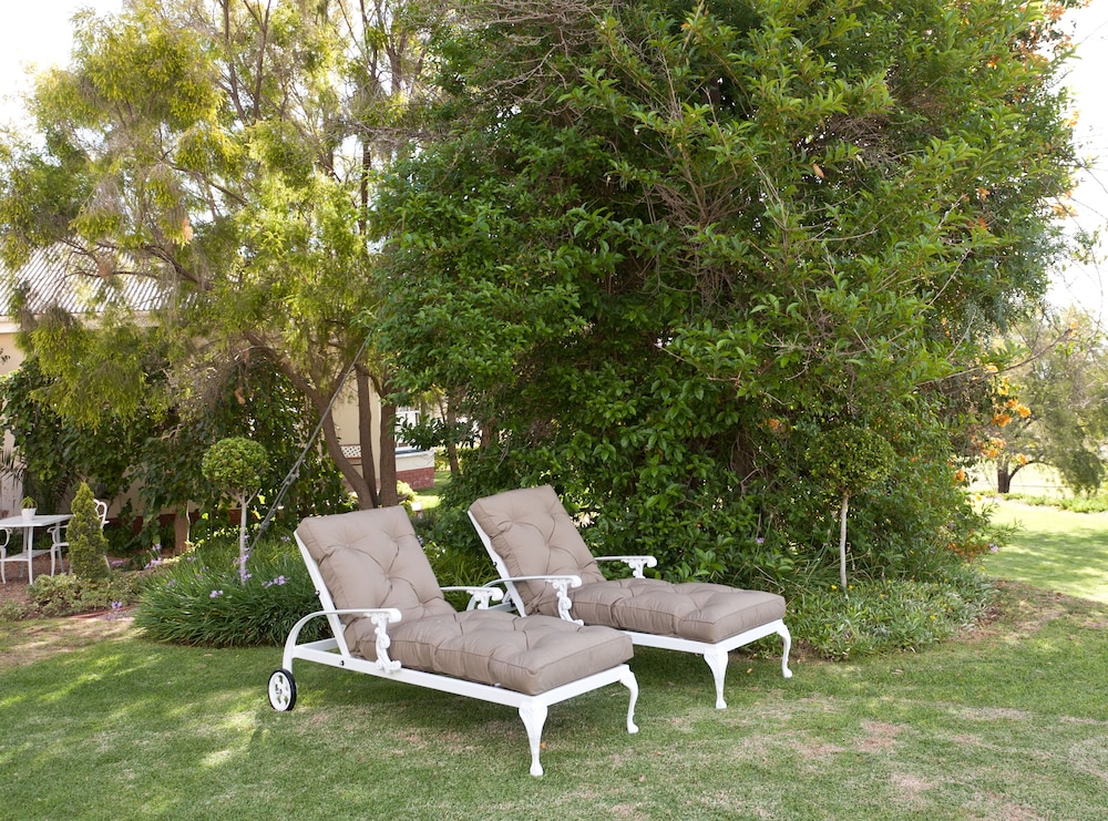 La Plume Boutique Guest House 47/50