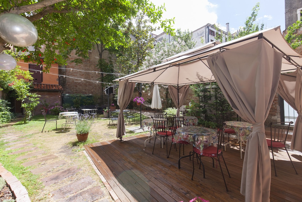 Casa Del Melograno 64/71