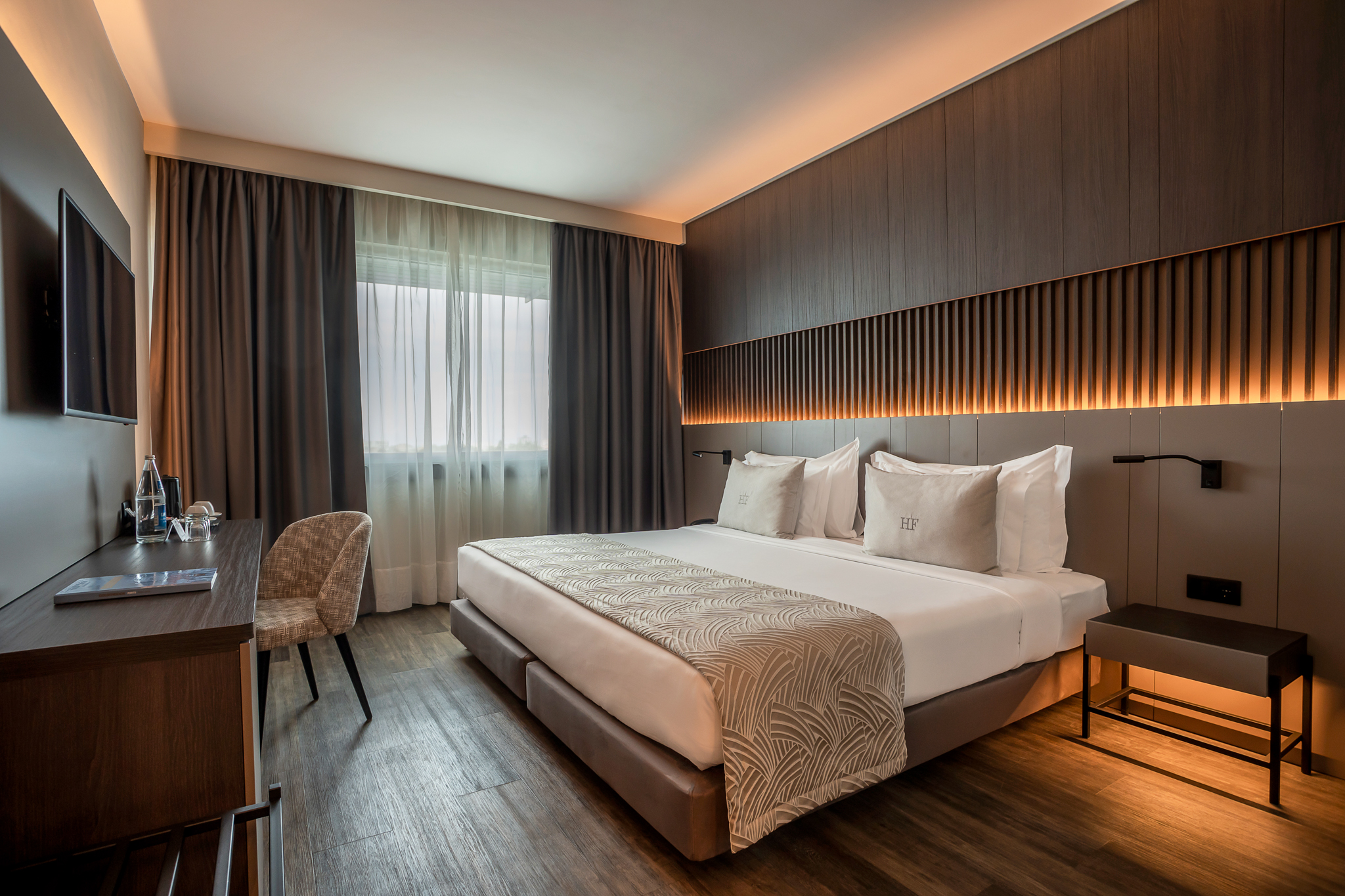 Extra, Deluxe, King Bed