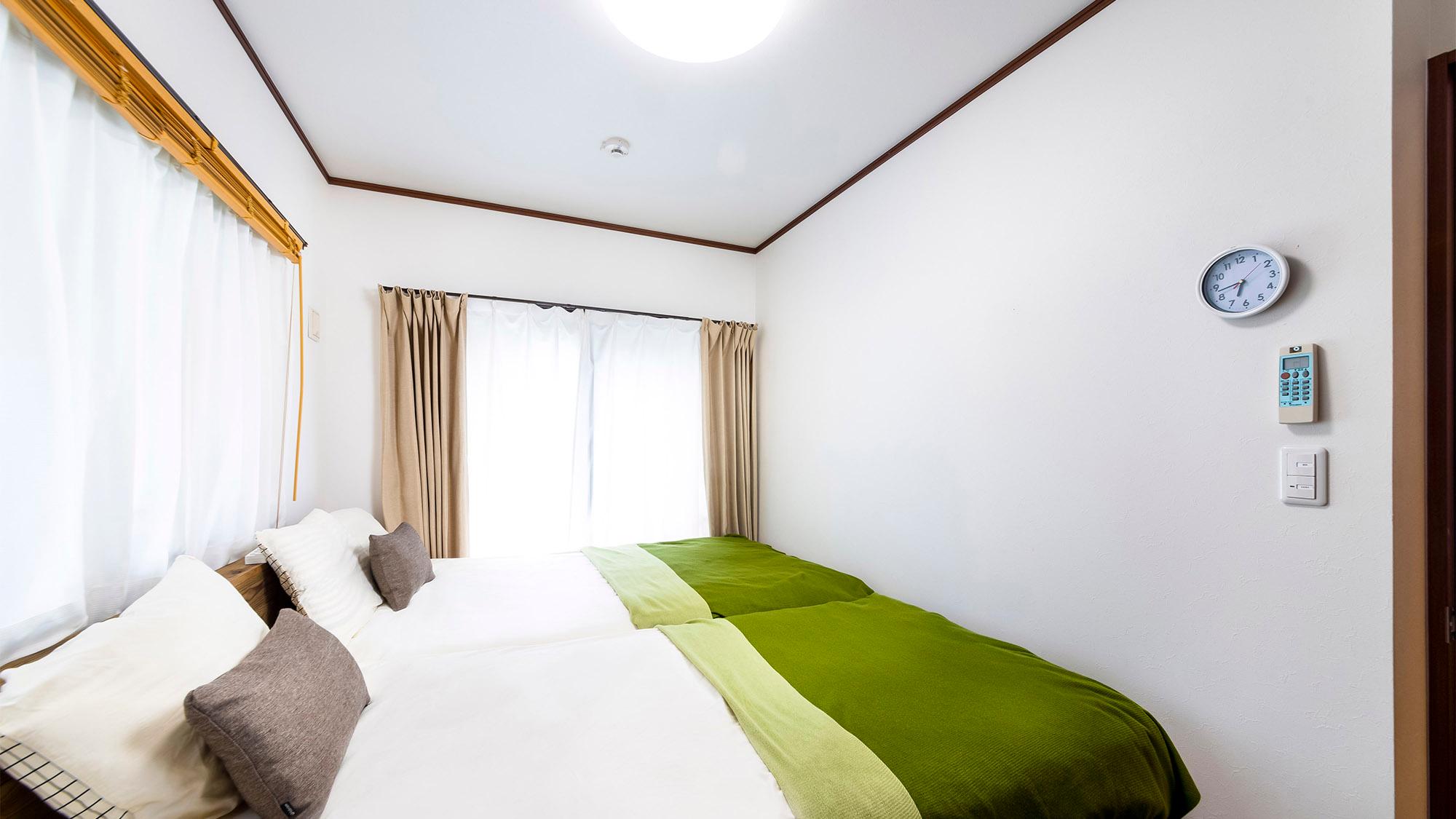 2 Bedrooms, Suite, House, Twin Beds
