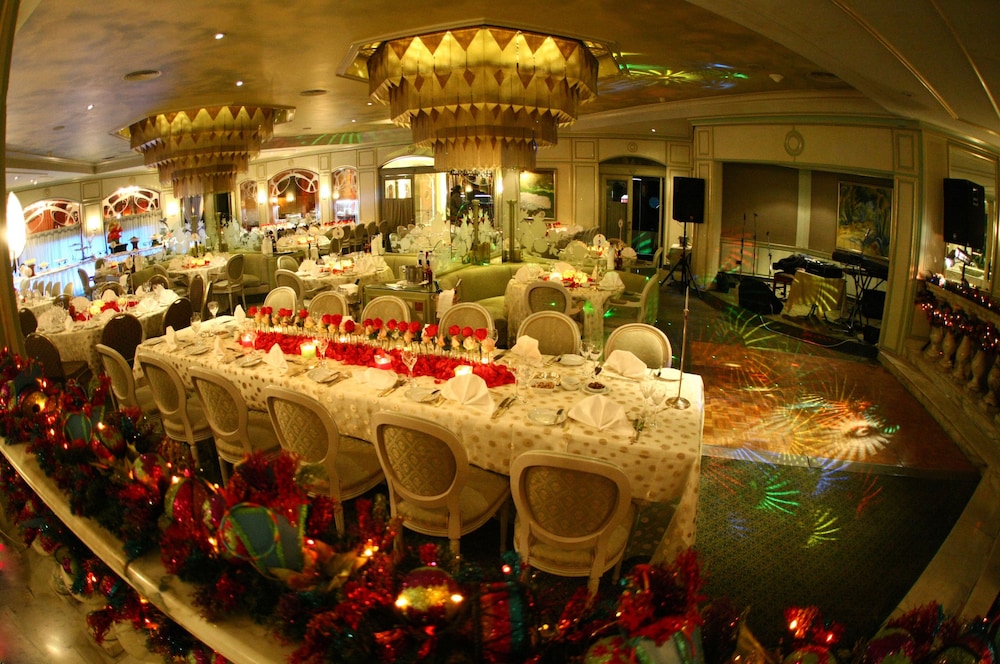 Regency Palace 64/71