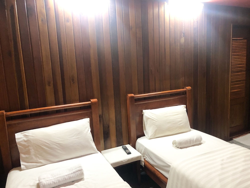 Hotel O I.villa Inn 28/56