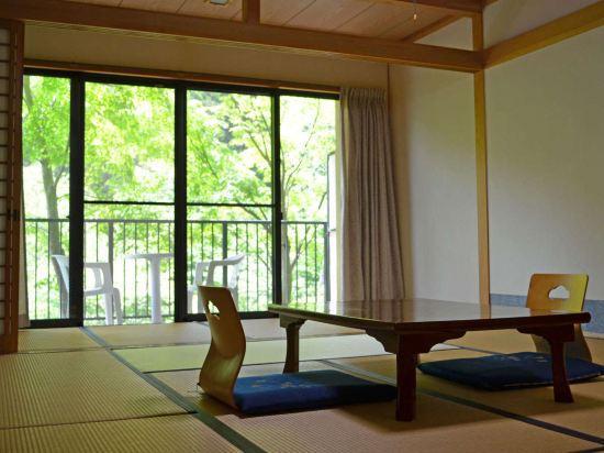 Shirataki Hotel 27/39