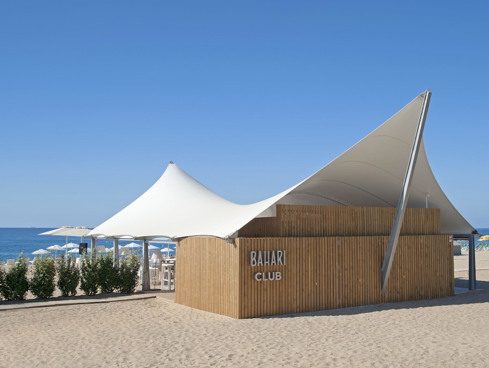 Hotel Bernat II 43/45