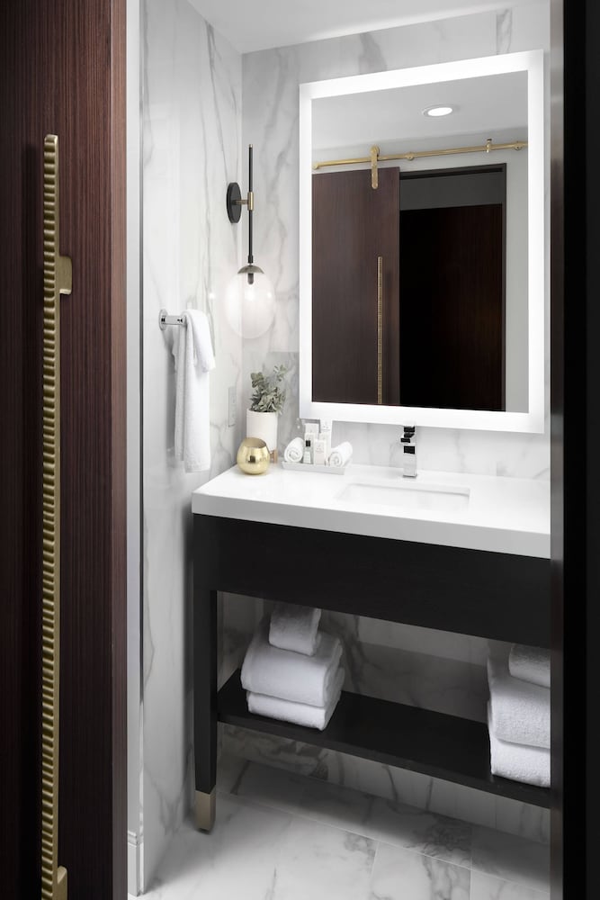 JW Marriott Miami 52/54