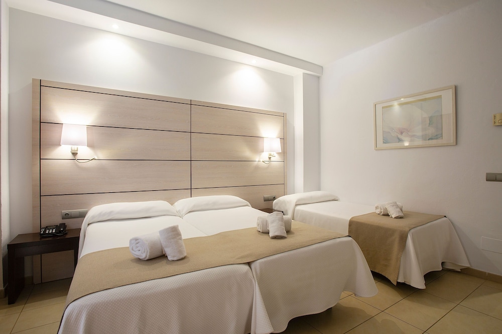Hotel Puchet Ibiza 41/76