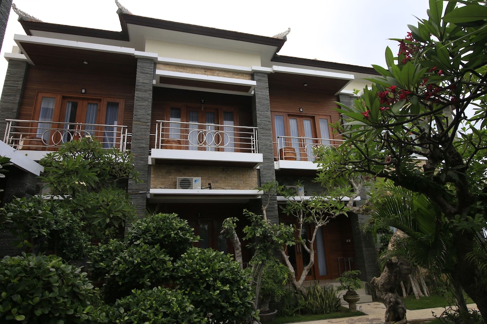 Green Beach Inn 1/22