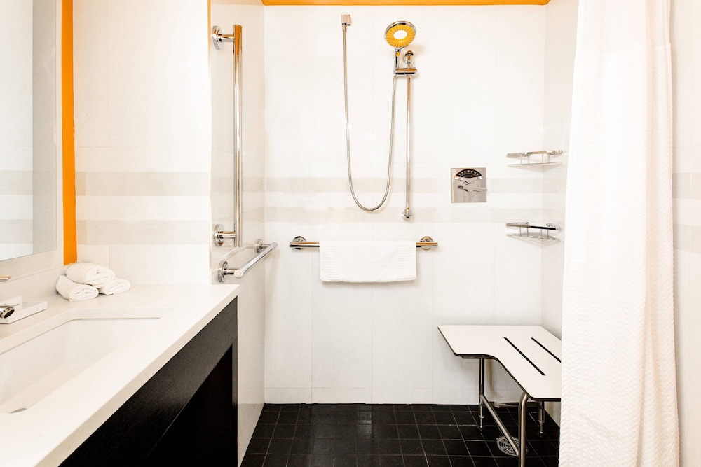 Courtyard by Marriott New York Manhattan/Central Park 6/53