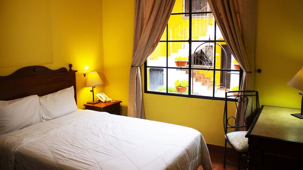 VILLA TERRA HOTEL 16/50