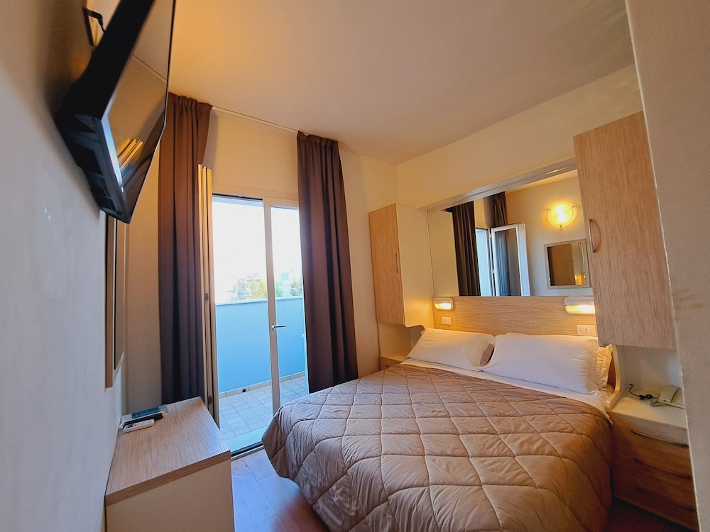 CLASSIC, DOUBLE BED, BALCONY