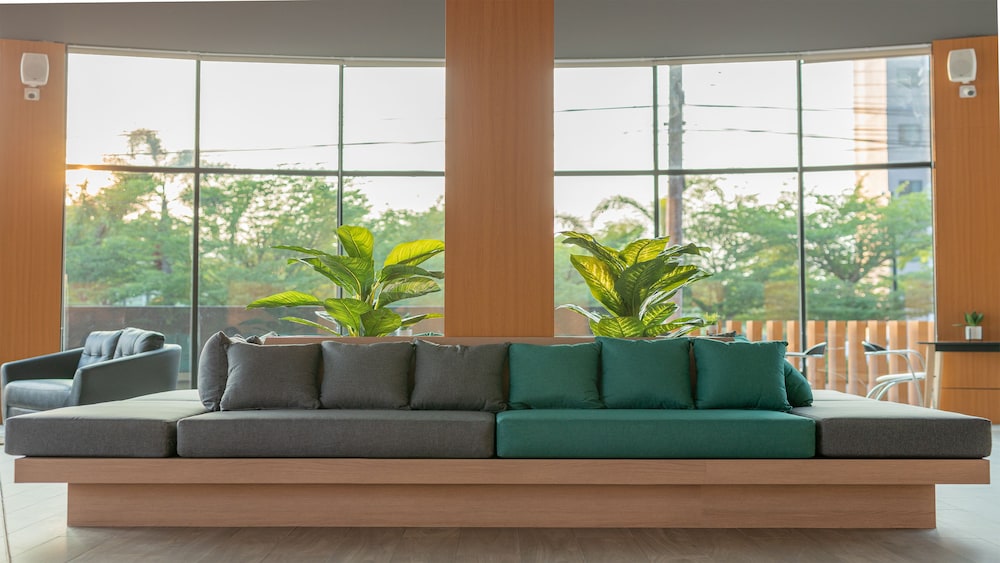 B2 Surat Thani Premier Hotel 31/38