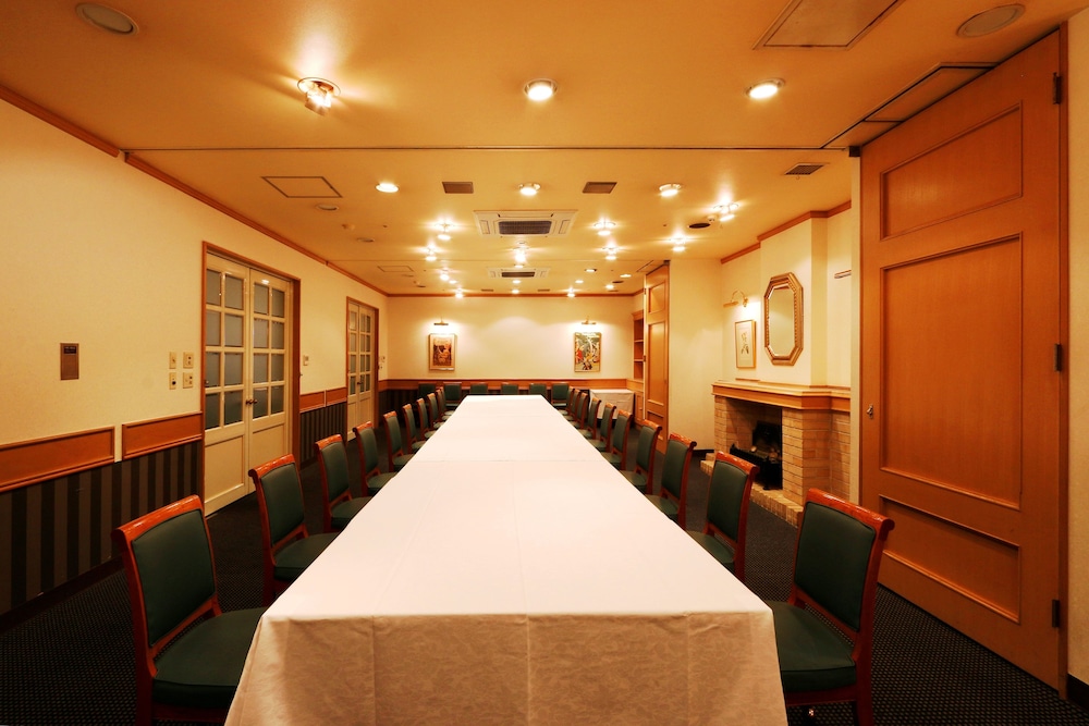 Nest Hotel Matsuyama 58/68