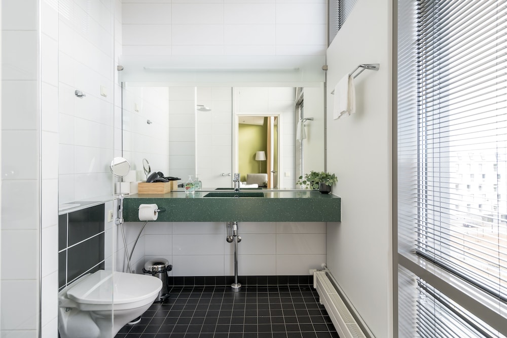 Hiisi Hotel Helsinki Jatkasaari 78/81