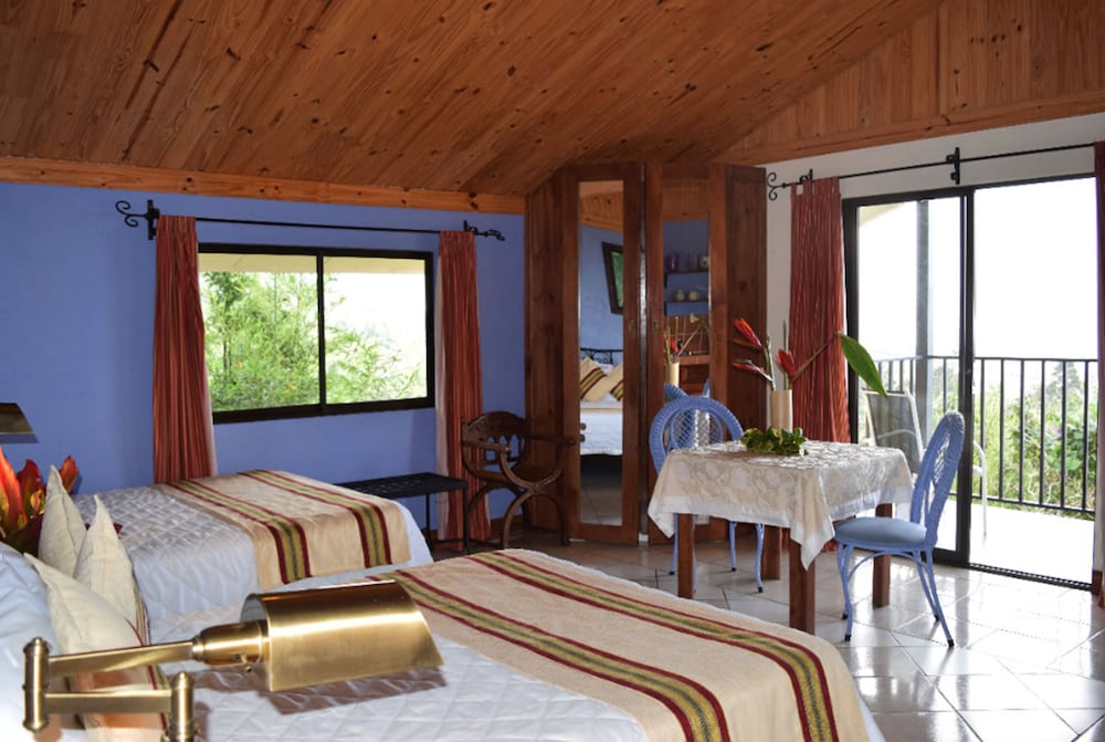 Guayabo Lodge 23/60