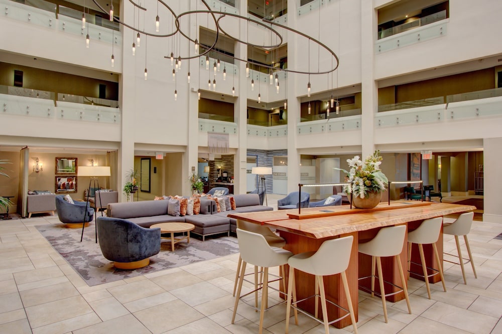 CROWNE PLAZA CHARLESTON AIRPORT CONV CTR 57/76