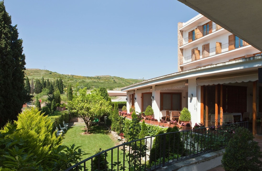 Emporda Hotel 1/66