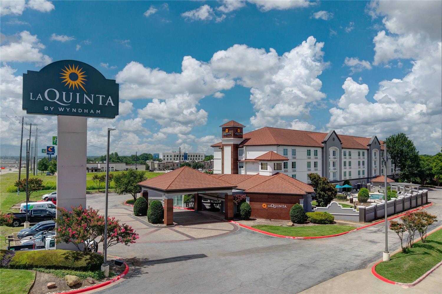 La Quinta Inn And Suites By Wyndham Sherman 21/29