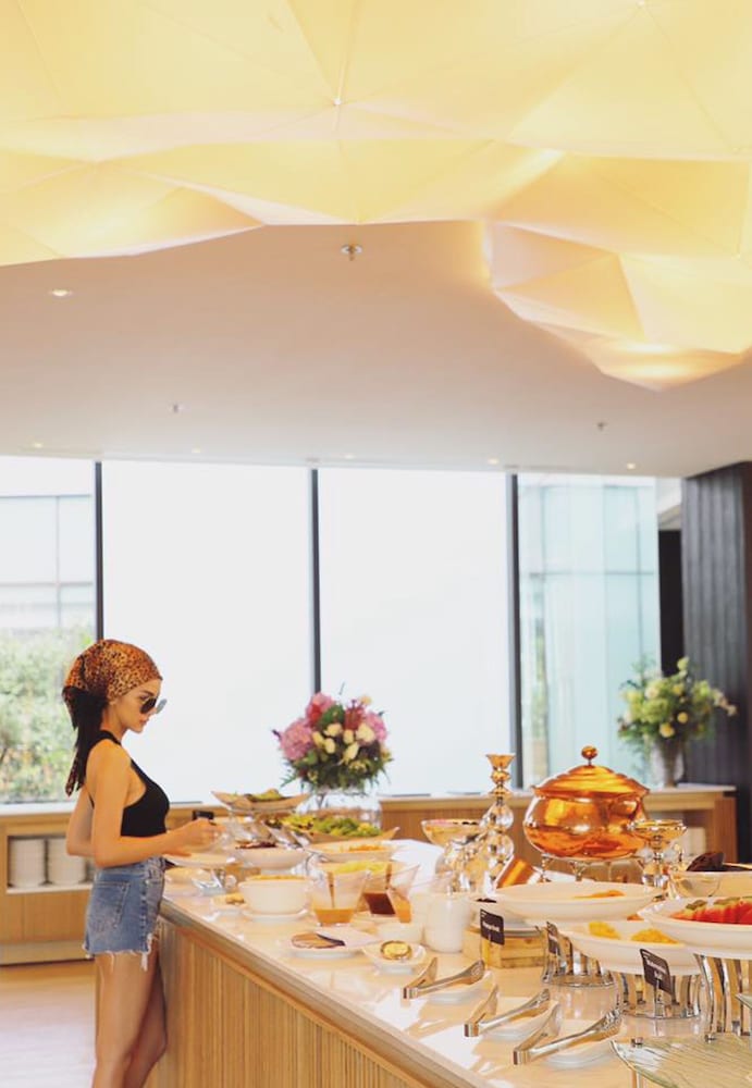 Arize Hotel Sri Racha 5/50